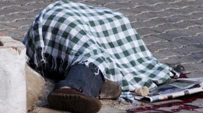 Barışmak i&ccedil;in &ccedil;ağırdı, &ouml;ld&uuml;rd&uuml;