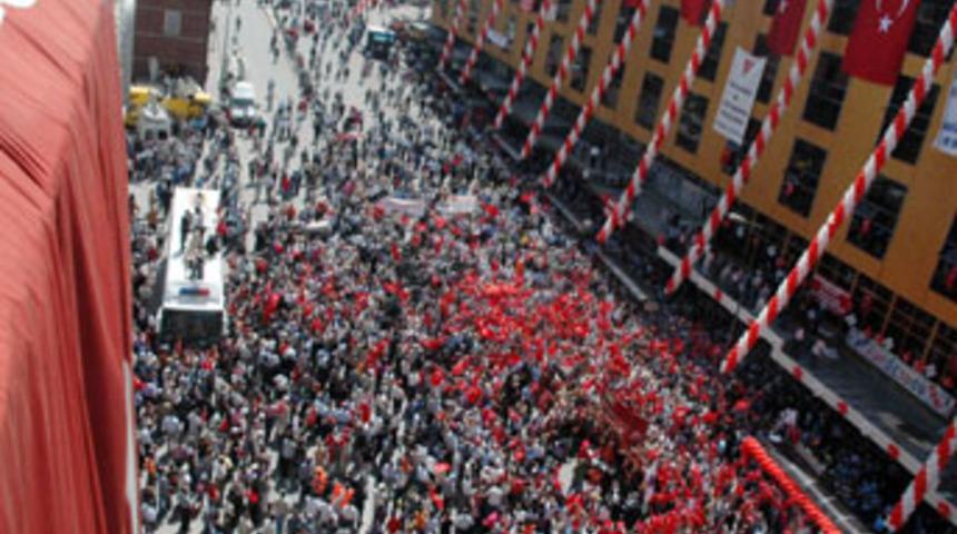 Ter&ouml;r kurbanı Anafartalar &Ccedil;arşısı a&ccedil;ıldı