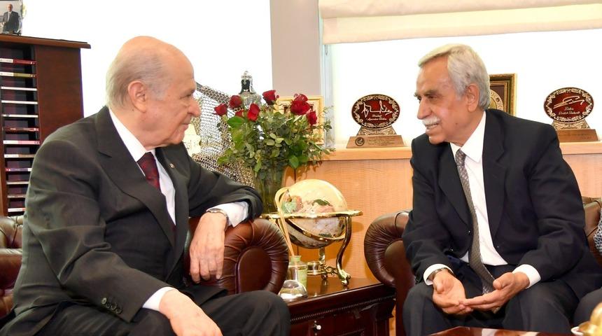 Bahçeli'den, usta sanatçı Cahit Seyhanlı için başsağlığı mesajı