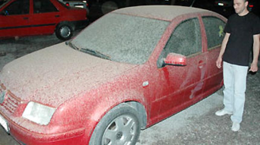 İstanbul'a "&ccedil;amur" yağdı