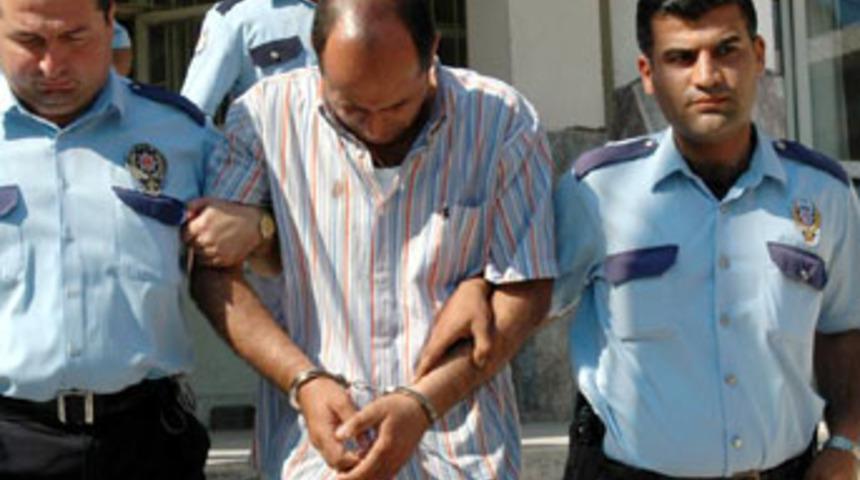 Polisi darp etmeye kalkışınca tutuklandı