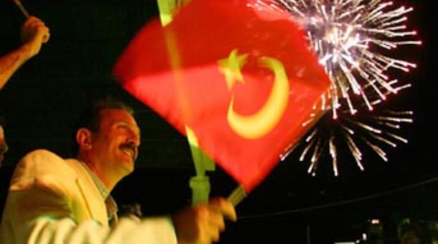 10 bin kişi aynı anda İstiklal Marşı'nı okudu