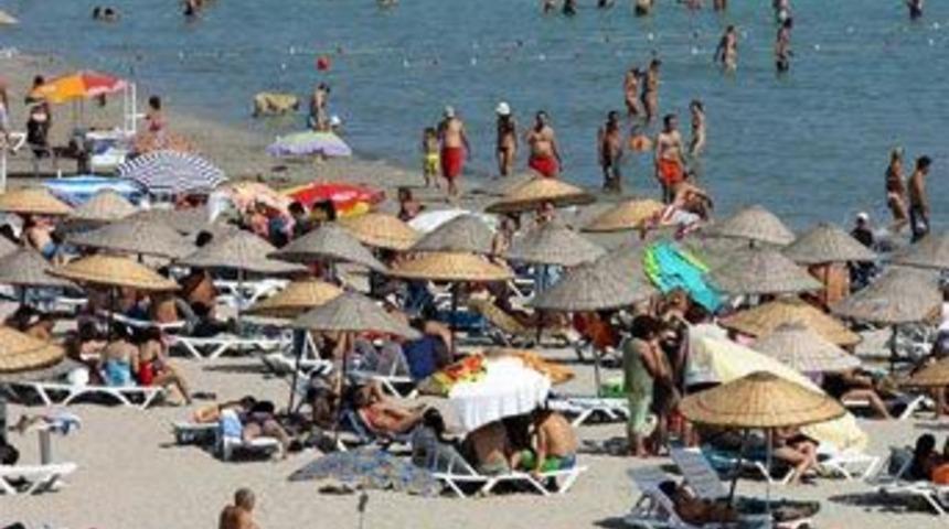 Bodrum'da i&ccedil; &ccedil;amaşırıyla denize girmek yasak