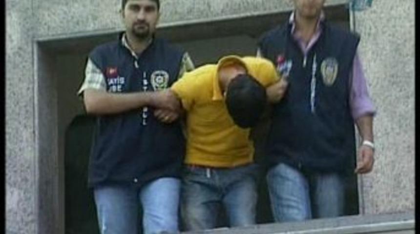 &Ccedil;aldığı telefon i&ccedil;in pazarlık yapmış