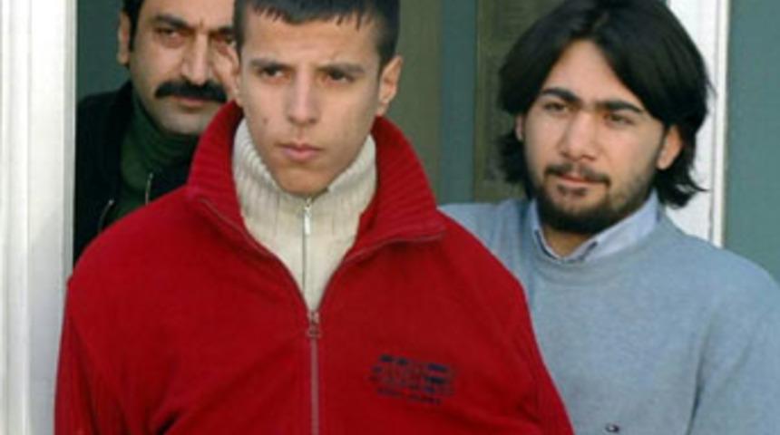 Katil zanlısını annesi teşhis etti