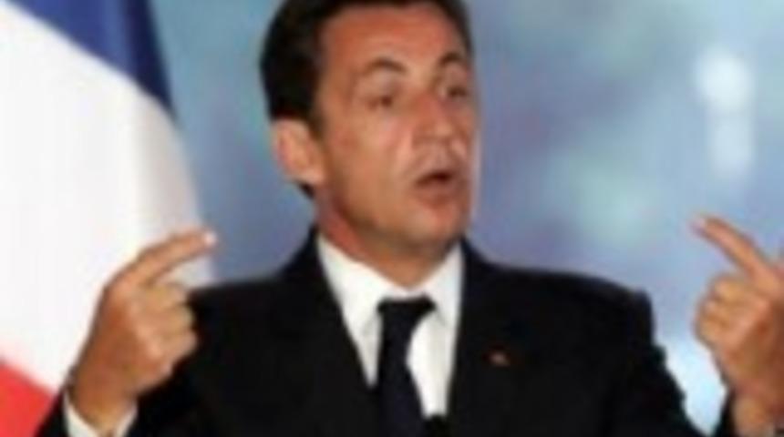 Sarkozy Moskova'ya geliyor