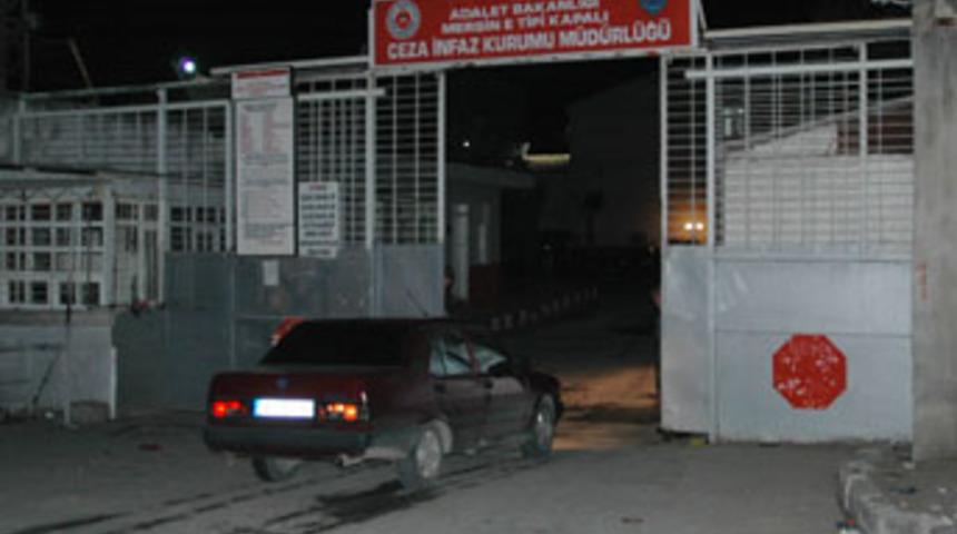 Mersin E Tipi Kapalı Cezaevi'nde isyan