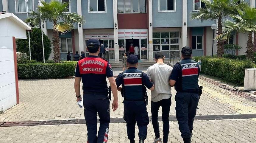 Kuyucak’ta aranan şahsı Jandarma yakaladı