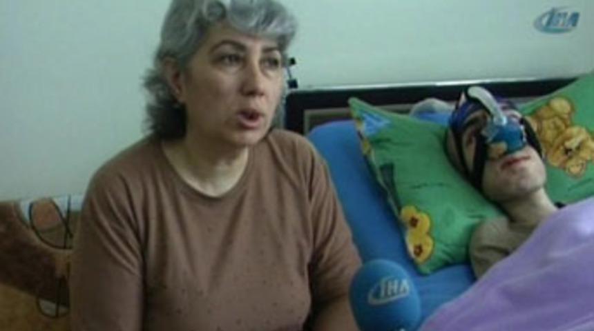 &Ccedil;ocuğunun tedavisi i&ccedil;in oylarını satıyor