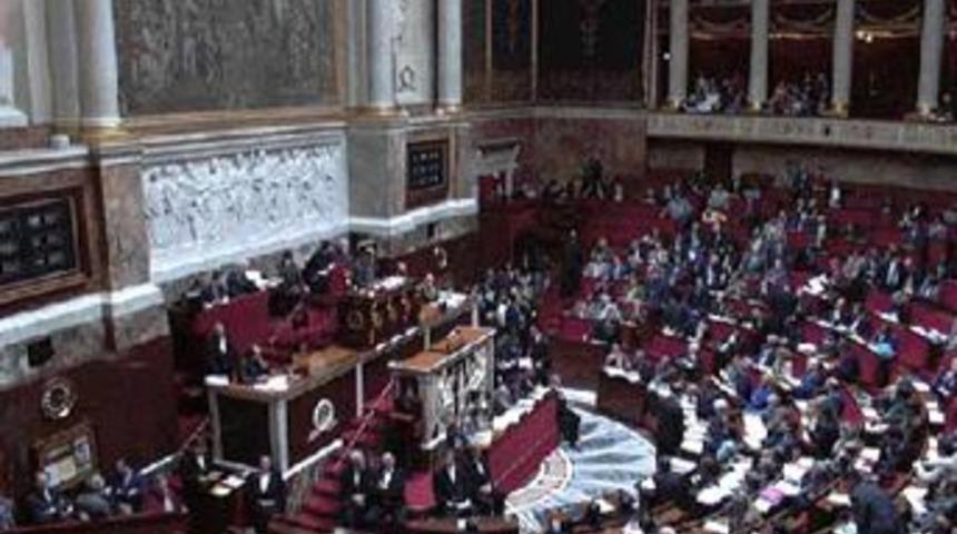 Fransız h&uuml;k&uuml;meti Ermeni iddialarına karşı &ccedil;ıktı