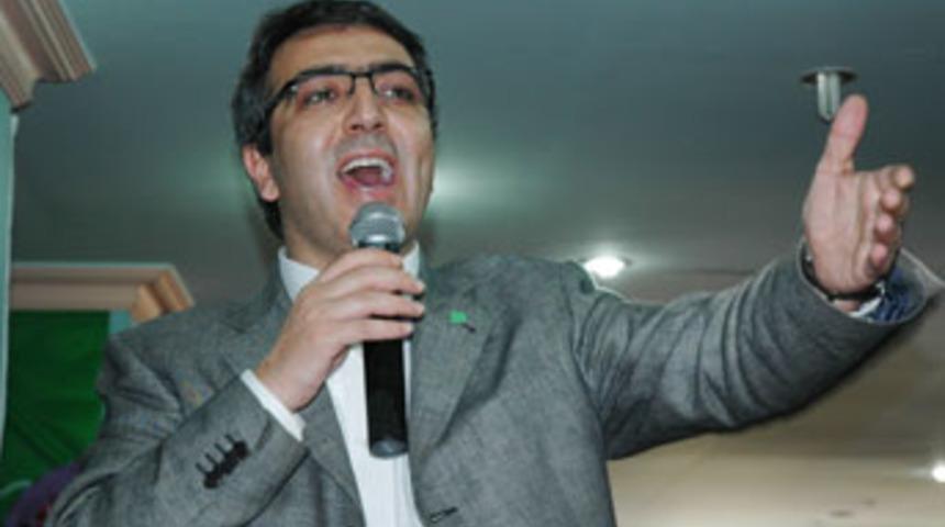 Mumcu, Sezer'i eleştirdi