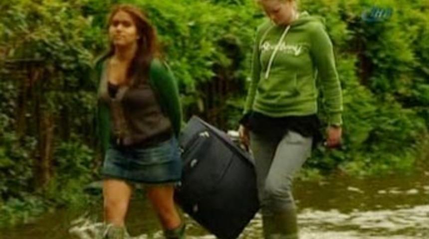 İngiltere sele teslim oldu