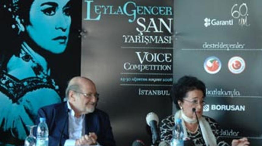 Leyla Gencer'e Devlet &Uuml;st&uuml;n Hizmet Madalyası