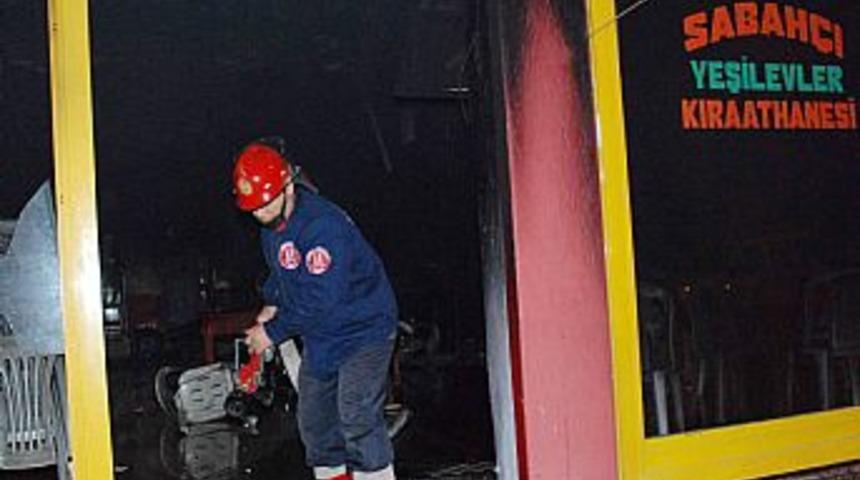 Ağabeyine sinirlendi işyerini kundakladı