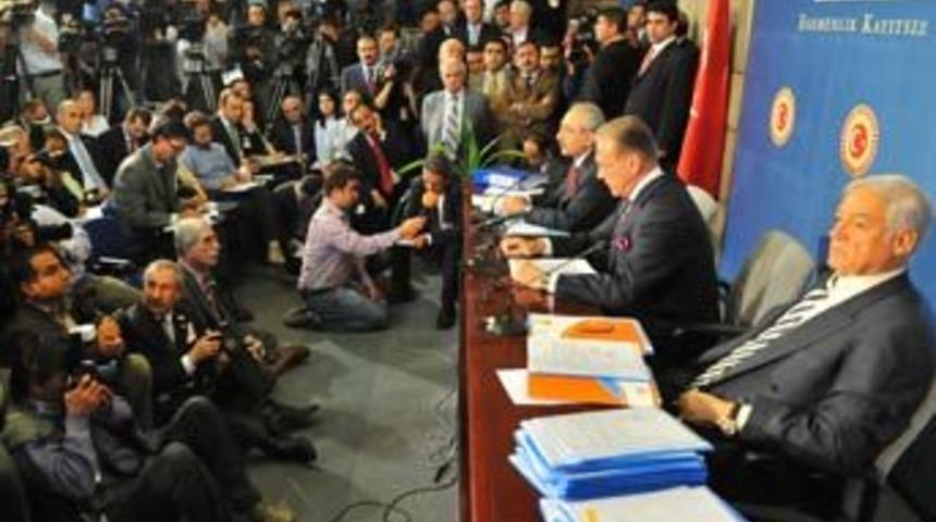 "Fırat s&ouml;z&uuml;n&uuml; tutup istifa etsin"