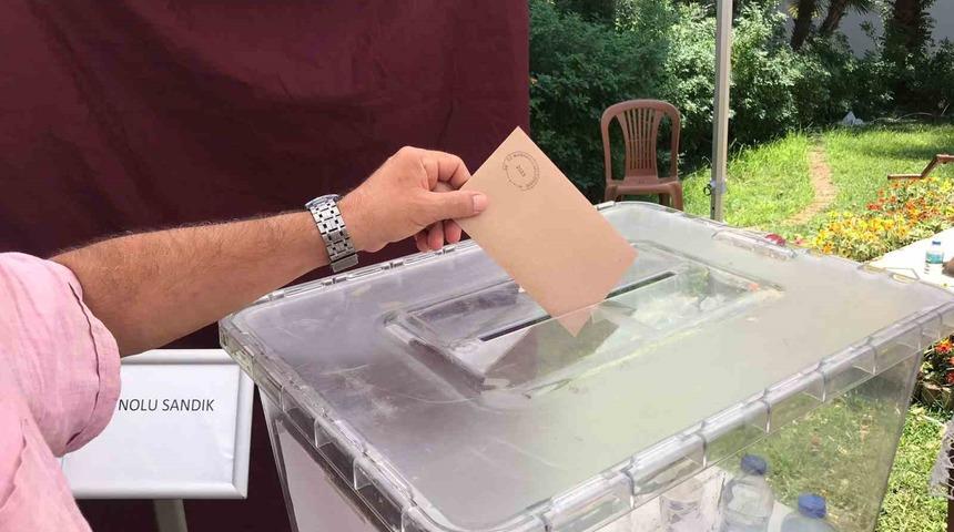 O ilçe sandık başına gitti! Sandıktan 'hayır' çıktı: Belediye Başkanı hemen talimat verdi