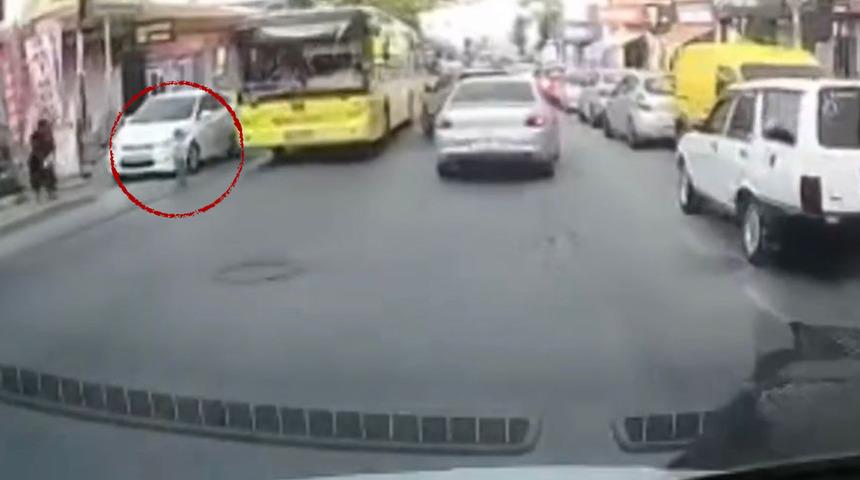 Yer: İstanbul! Yola bir anda çıkan çocuğa İETT otobüsü çarptı