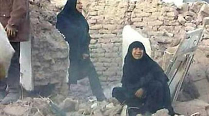 İran'da b&uuml;y&uuml;k deprem!