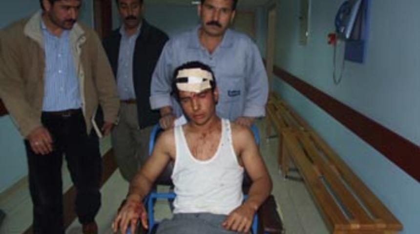 &Ouml;ğrenci, &ouml;ğrenciyi bı&ccedil;akladı