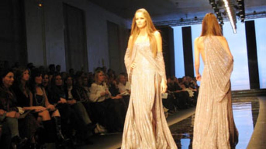 L&uuml;bnanlı modacıdan 2007 ilkbahar ve yaz defilesi