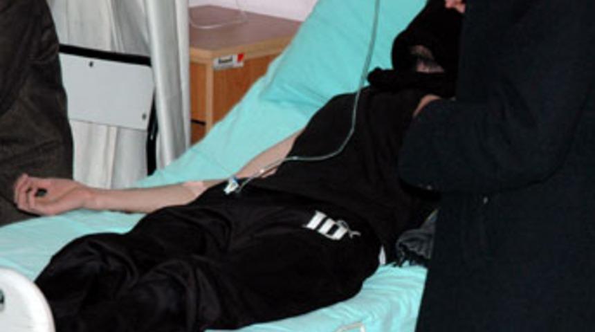 Sevgilisinden ayrılınca &ouml;l&uuml;m orucuna başladı