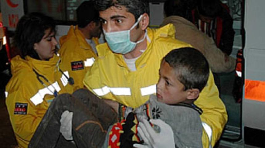 Van'da 71 kişi hastaneye kaldırıldı