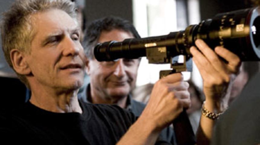 D&uuml;nyaca &uuml;nl&uuml; 35 y&ouml;netmenden ortak film