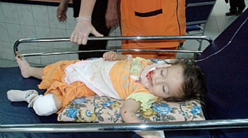 Kamyonet takla attı: 1 &ouml;l&uuml;, 4 yaralı