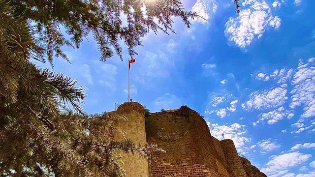 5 bin yıllık Harput Kalesi’nden görsel şölen