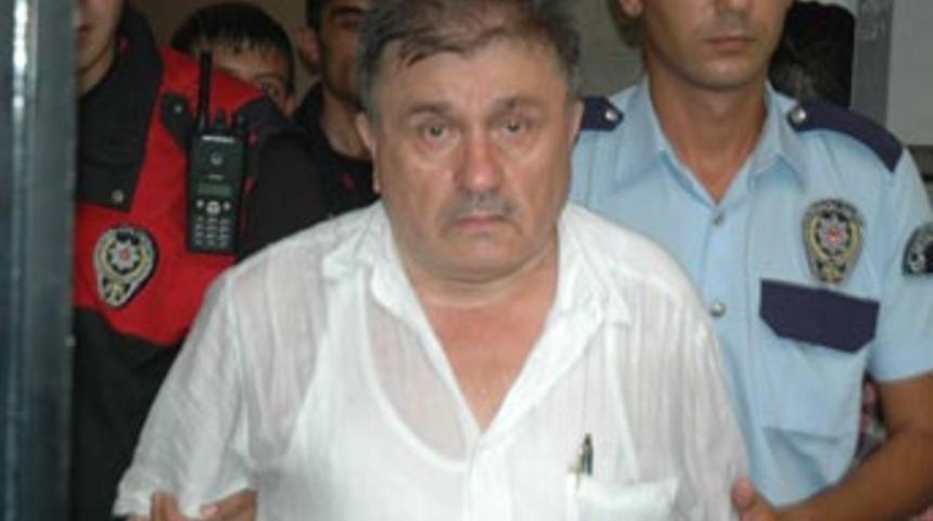 G&ouml;revden uzaklaştırılınca, intihara kalkıştı