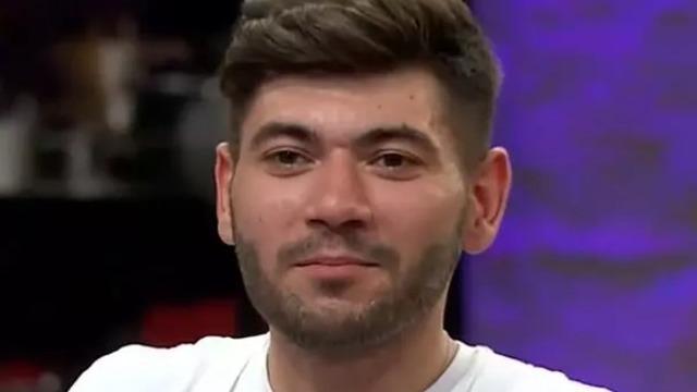 MasterChef Sergen uyuyakalıp geç geldi, şeflerin tavrı tepki çekti! Kimin yakını bu adam