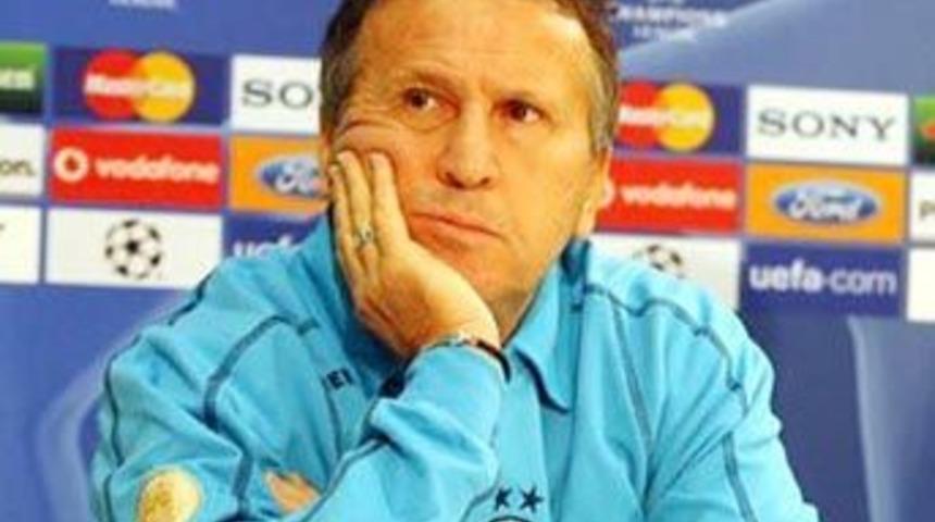 Zico k&ouml;pr&uuml;leri attı