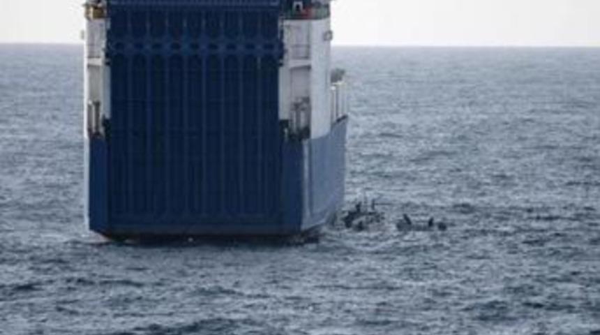 Somalili korsanlar bir kargo gemisini ka&ccedil;ırdı