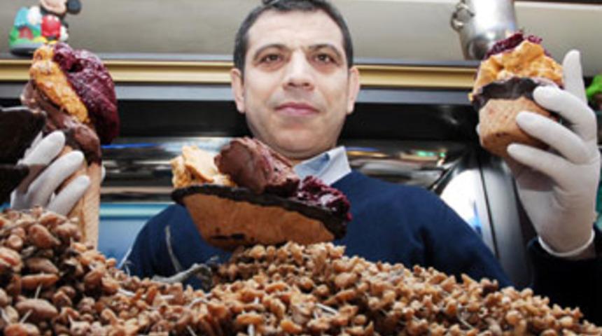 Sağlık Bakanlığı'ndan dondurma ve buzlu gıda uyarısı