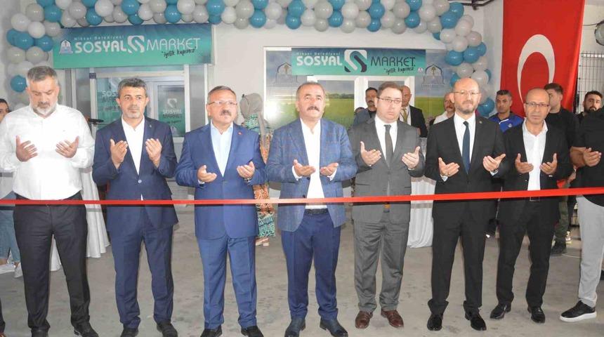 Bu markette para geçmiyor, açılışı yapıldı