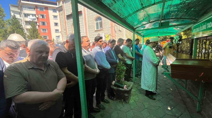 Kazada ölen baba Karabük’te toprağa verildi