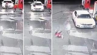 Akaryakıt istasyonunda korku dolu anlar! Kadın çalışan metrelerce sürüklendi