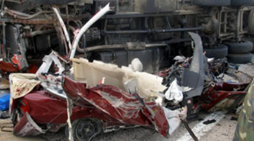 Kırşehir'de korkun&ccedil; kaza: 3 &ouml;l&uuml;