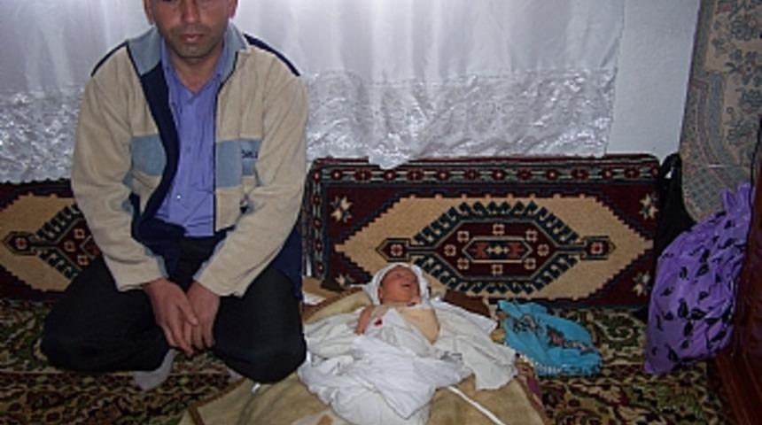 Doğum sırasında bebeğin k&ouml;pr&uuml;c&uuml;k kemiği kırıldı