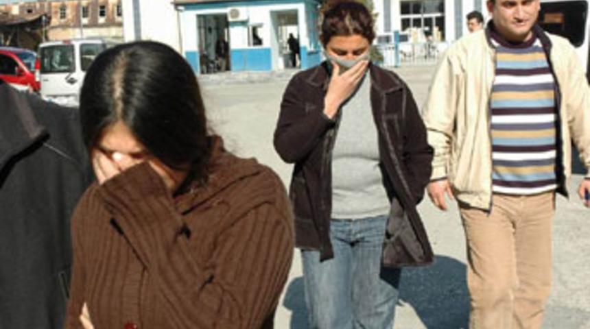 Tornavidalı kadın hırsızlar yakalandı