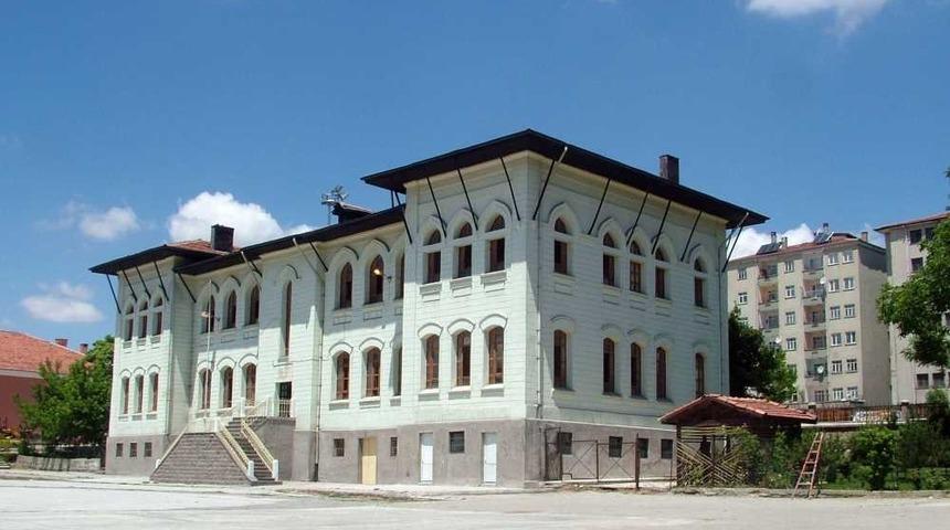 Tarihi mektep halka açılacak