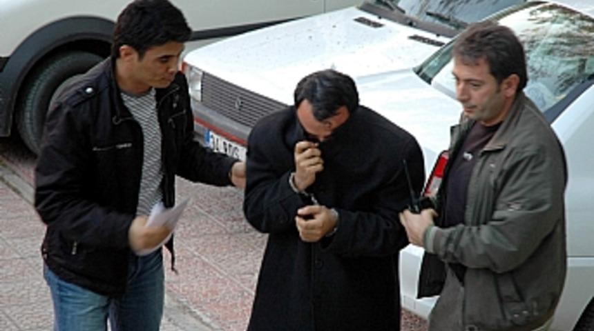 5 kız &ccedil;ocuğuna cinsel tacizde bulunduğu iddia edilen kişi yakalandı