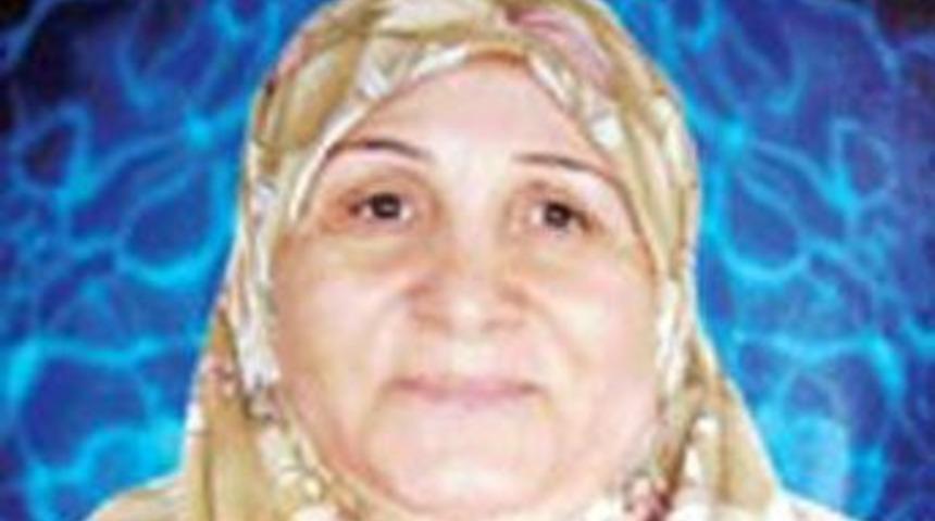 "Yılın annesi" kızını pazarlarken yakalandı