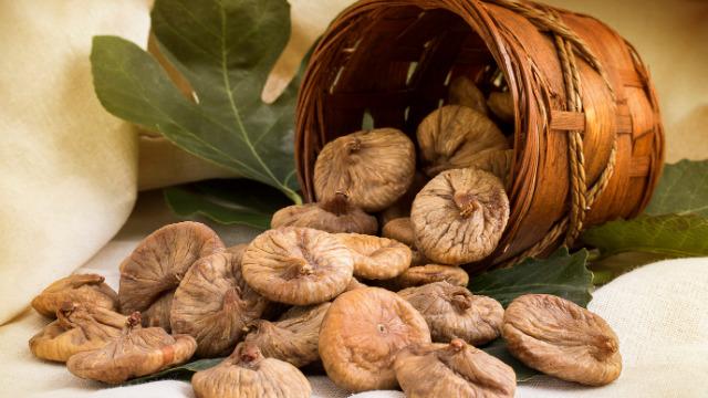 Şeker ihtiyacını sağlıklı ve fit kalarak çözmek isteyenlere en iyi kuru incir çeşitleri