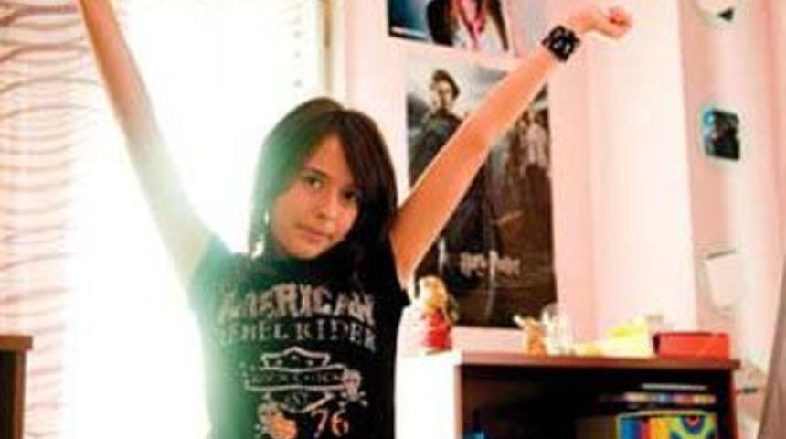 Kost&uuml;m ihtiyacından doğan Web sitesi