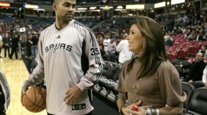 Eva, Parker'ın uğur meleği!