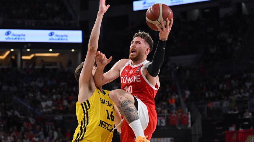 A Milli Erkek Basketbol Takımı, FIBA Olimpiyat Ön Eleme Turnuvası'nda finalde