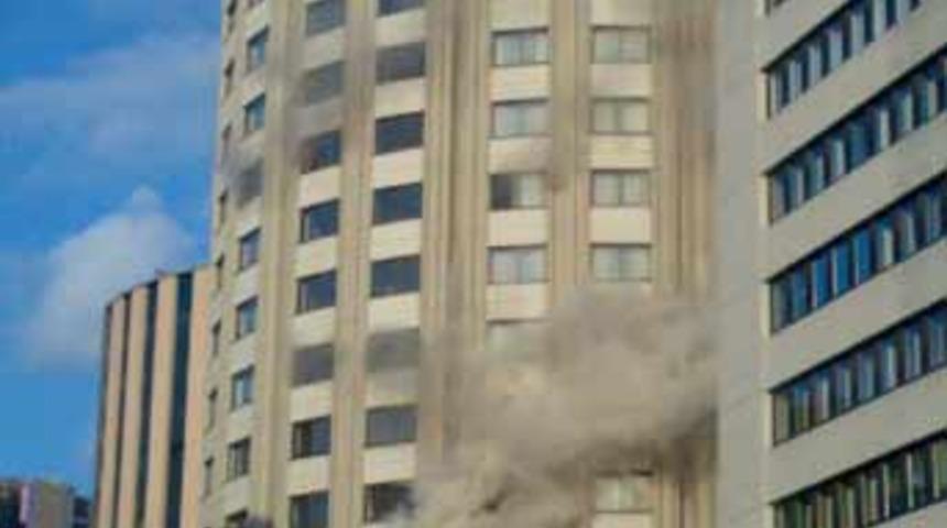 S&uuml;rmeli Oteli'nde yangın