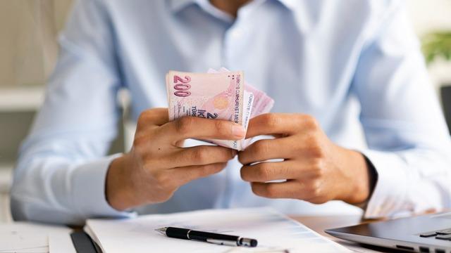 Öğretmen, polis, hemşire, mühendis… Zamlı memur maaşı ne zaman yatacak? Bakan Işıkhan’dan açıklama geldi: Haziran’da 5 puan daha az!