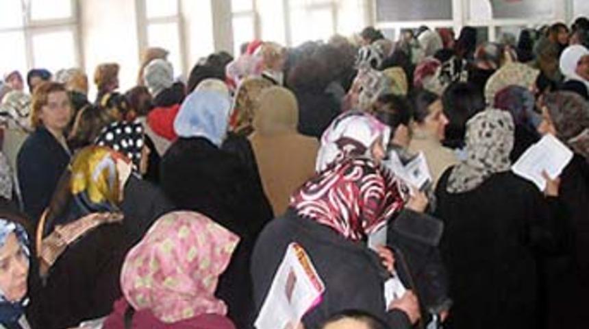 Bazı &ouml;zel hastaneler SSK ve Bağ-Kur'luya kapandı